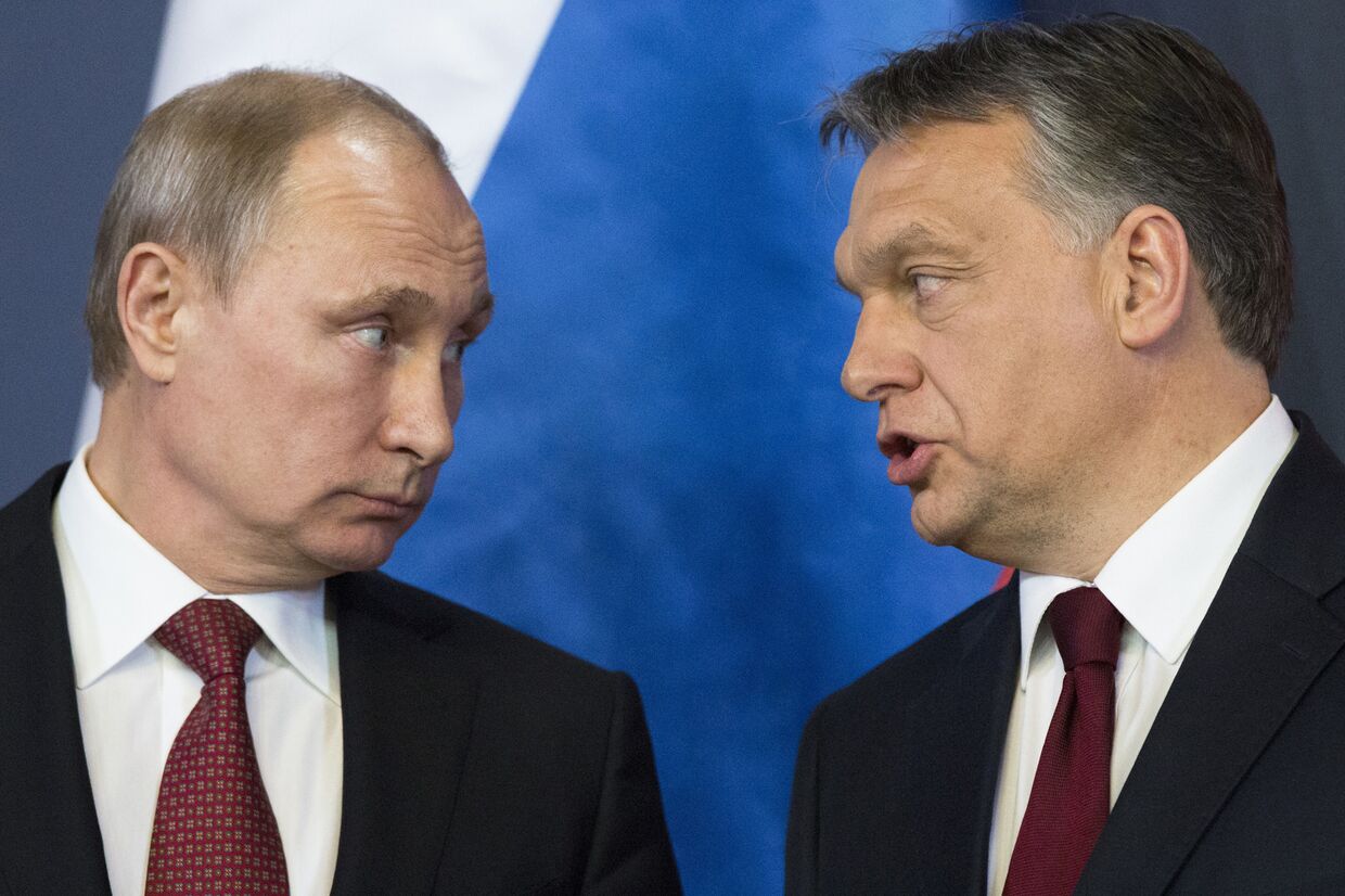 Пионтковский: Орбан начал «побег с путинского корабля»