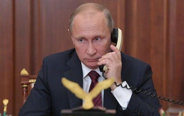Российская элита обеспокоена, что Путин “сошел с ума”: Bloomberg