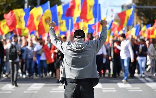 В Молдове накаляется обстановка: уже россиян подвезли ➤ Prozoro.net.ua