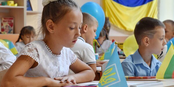Украинские школы хотят сделать двуязычными
