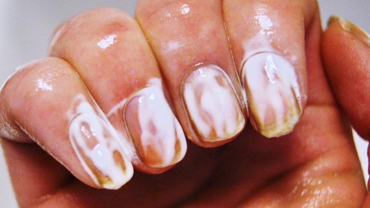 Навіщо наносити зубну пасту на нігті: чудодійний трюк ➤ Prozoro.net.ua