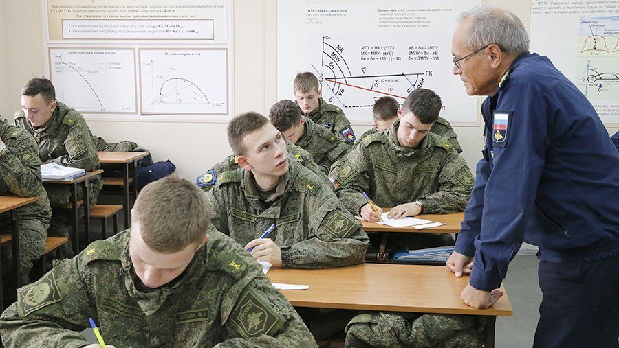 «Шла пена изо рта»: в РФ трое военных курсантов одновременно скончались