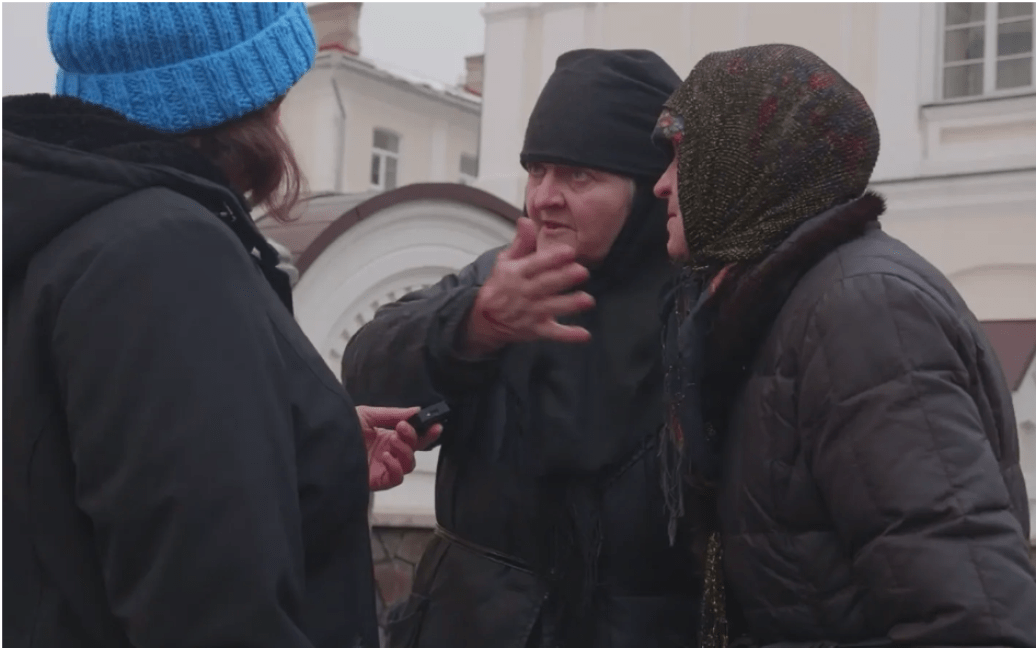 Вірянки у Почаївській лаврі розповідали про любов до путіна та божі ракети (відео) ➤ Prozoro.net.ua