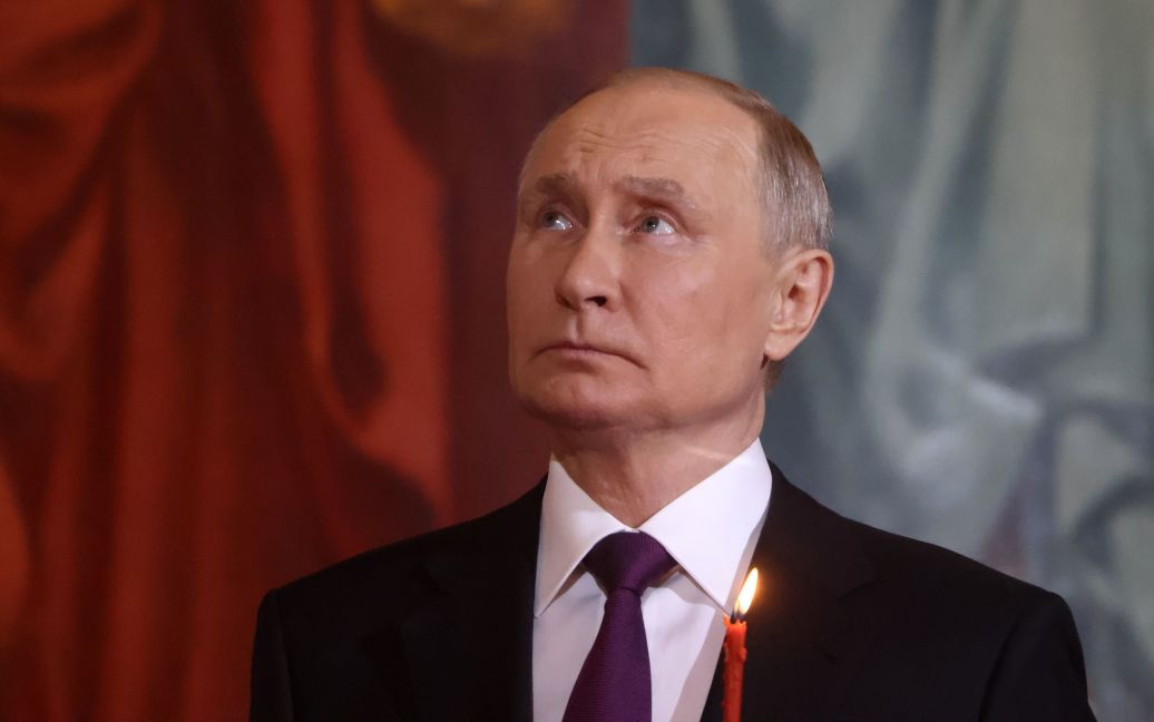 Путіна під час чергової промови “закоротило” (відео)