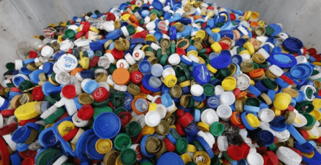 Для чого люди збирають пластикові кришки від пляшок та де їх можна використовувати повторно ➤ Prozoro.net.ua