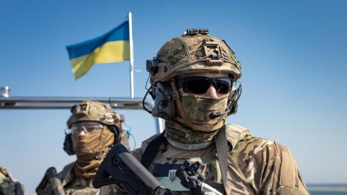 Военные ВСУ показали видео ожесточенных боев «за дорогу жизни» в Бахмут