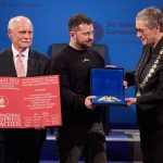 Смеялся весь зал: Зеленский потроллил россиян на вручении премии ➤ Prozoro.net.ua