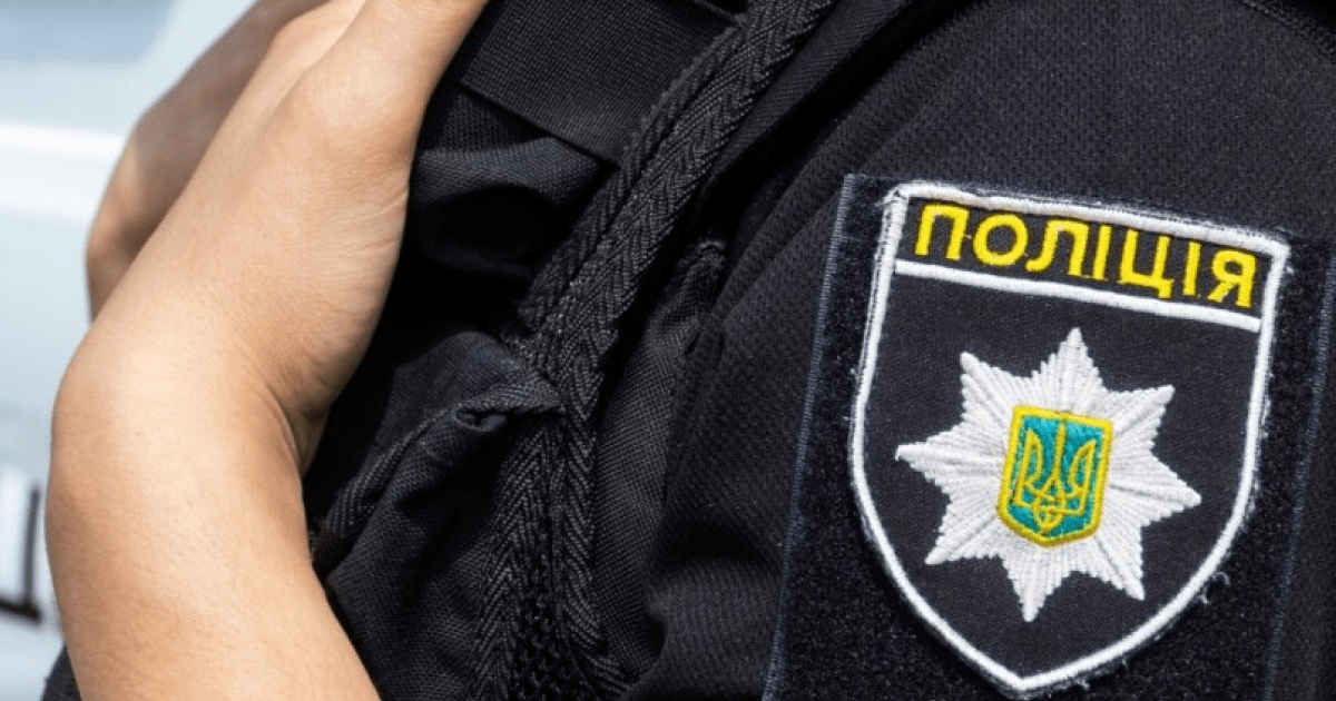 Одеський поліціянт вимагав гроші у батьків дитини, яка випала з вікна
