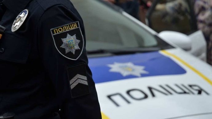Одеський поліціянт вимагав гроші у батьків дитини, яка випала з вікна