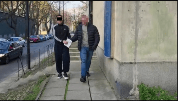 У Польщі жінка заплатила чоловіку за секс: на ранок вона була в абсолютному шоці 3 У Польщі жінка заплатила чоловіку за секс: на ранок вона була в абсолютному шоці