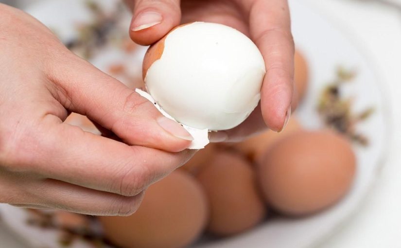 Скорлупа сама отделится: как очистить вареное яйцо за 3 секунды ➤ Prozoro.net.ua