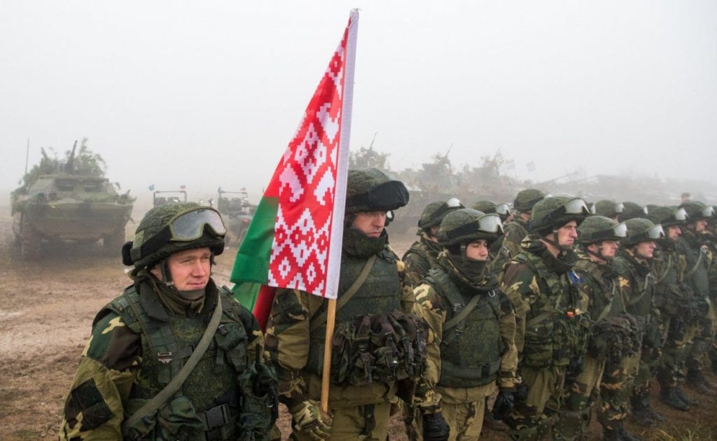 У Лукашенко взбунтовалась армия, – Жданов ➤ Главное.net