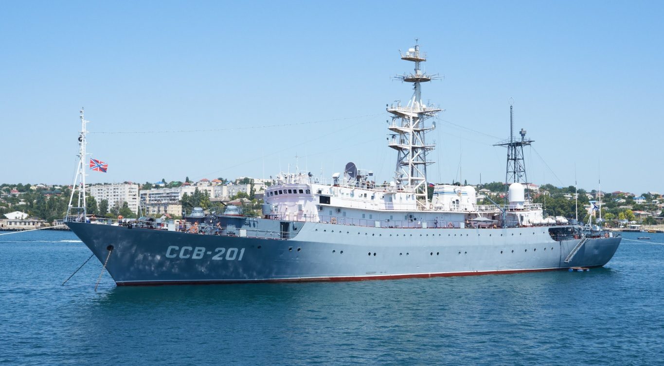Надводные дроны «Кот и Енот» атаковали корабль ЧФ РФ: фото ➤ Prozoro.net.ua