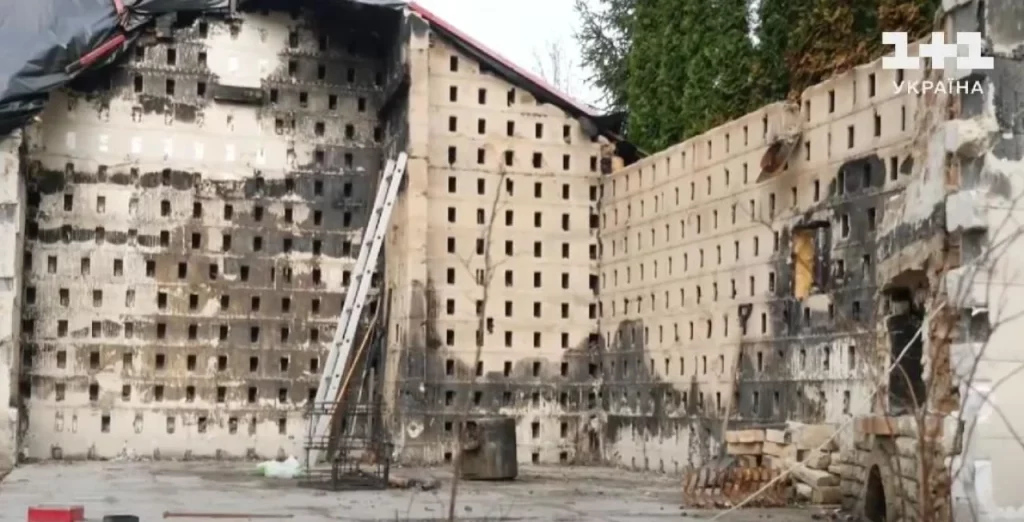 Чоловік Писанки показав згорівший після її смерті будинок