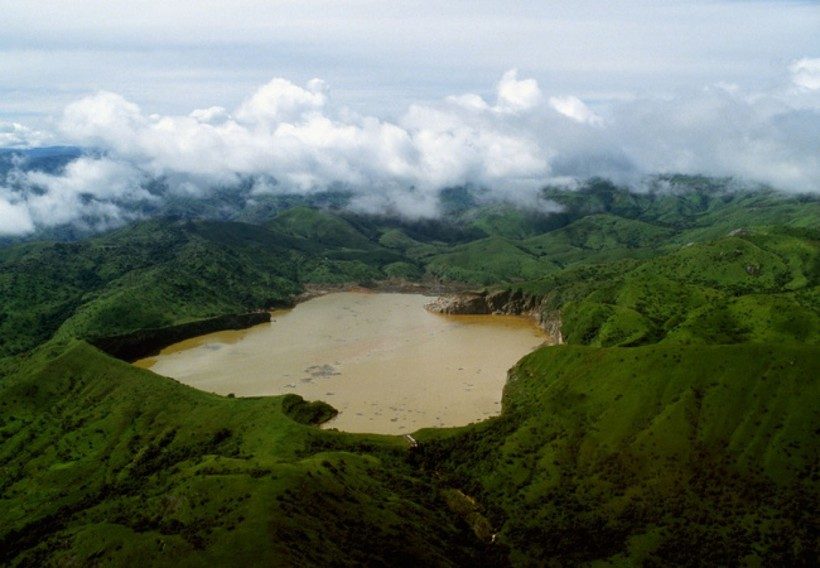 Смертоносное озеро умертвило более 1700 человек и все живое в радиусе 25 км