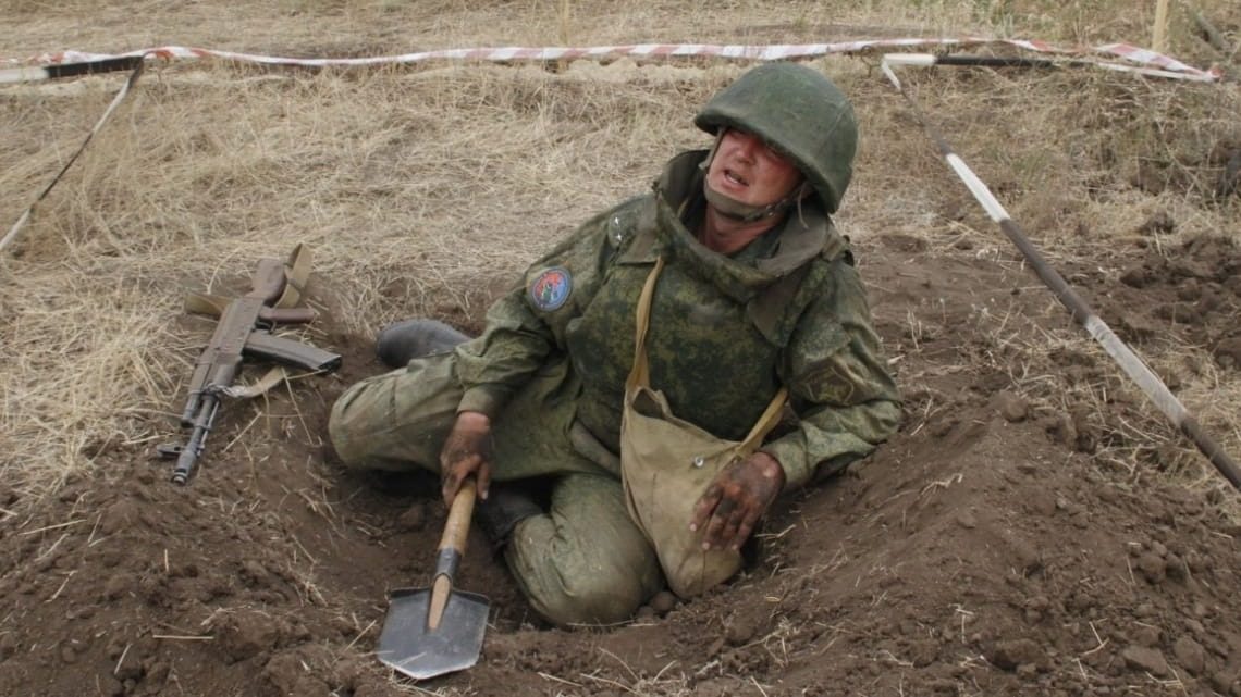 Втікаючи від ЗСУ, окупанти РФ покинули та оголосили загиблим командира