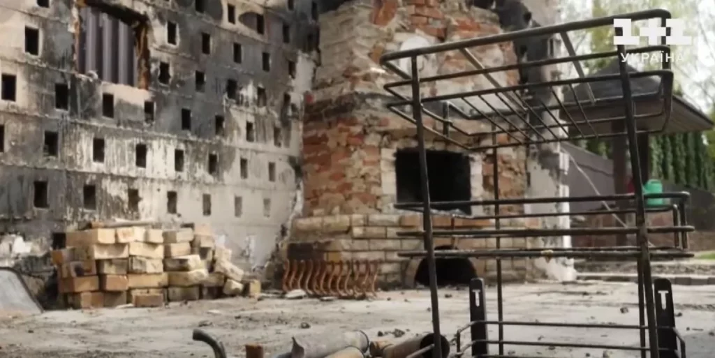 Чоловік Писанки показав згорівший після її смерті будинок