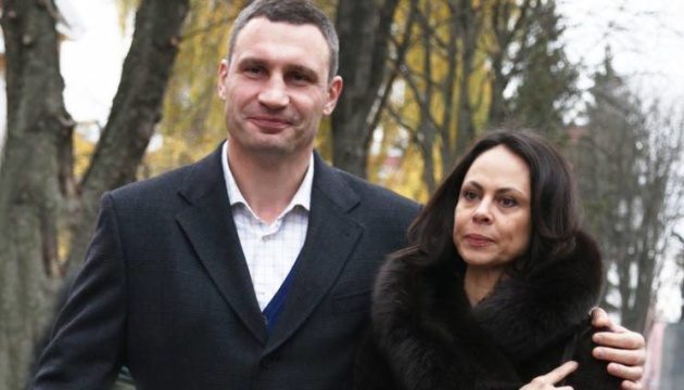 Як дві краплі води: колишня дружина Кличка показала 18-річного сина