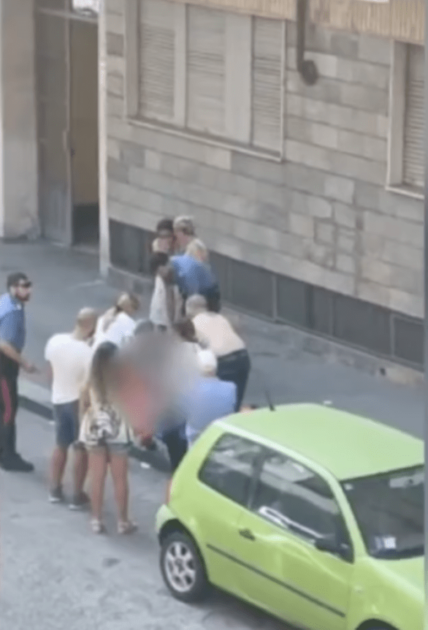 Чоловік на льоту схопив дитину, яка випала з 5 поверху