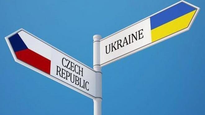 У Чехії офіціанти знущалися з українок російським гімном: відео