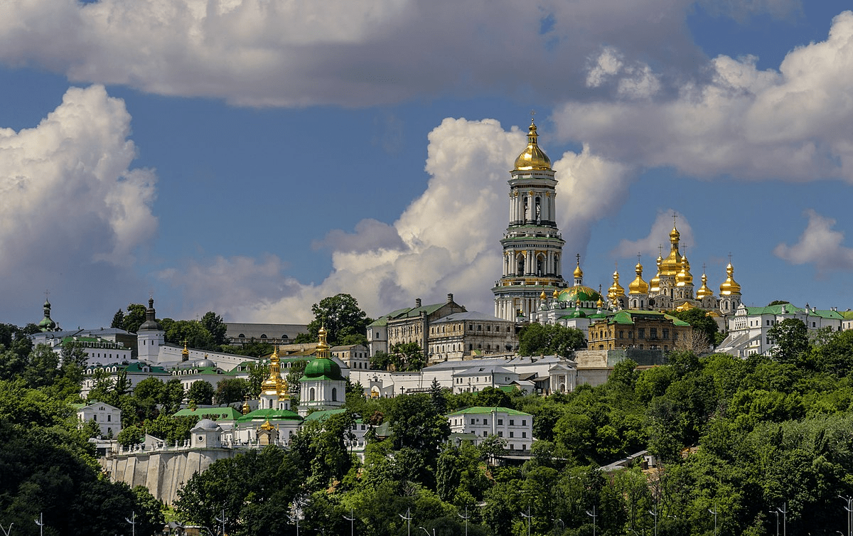 У Києво-Печерській лаврі перекрито усі входи, багато поліції ➤ Prozoro.net.ua