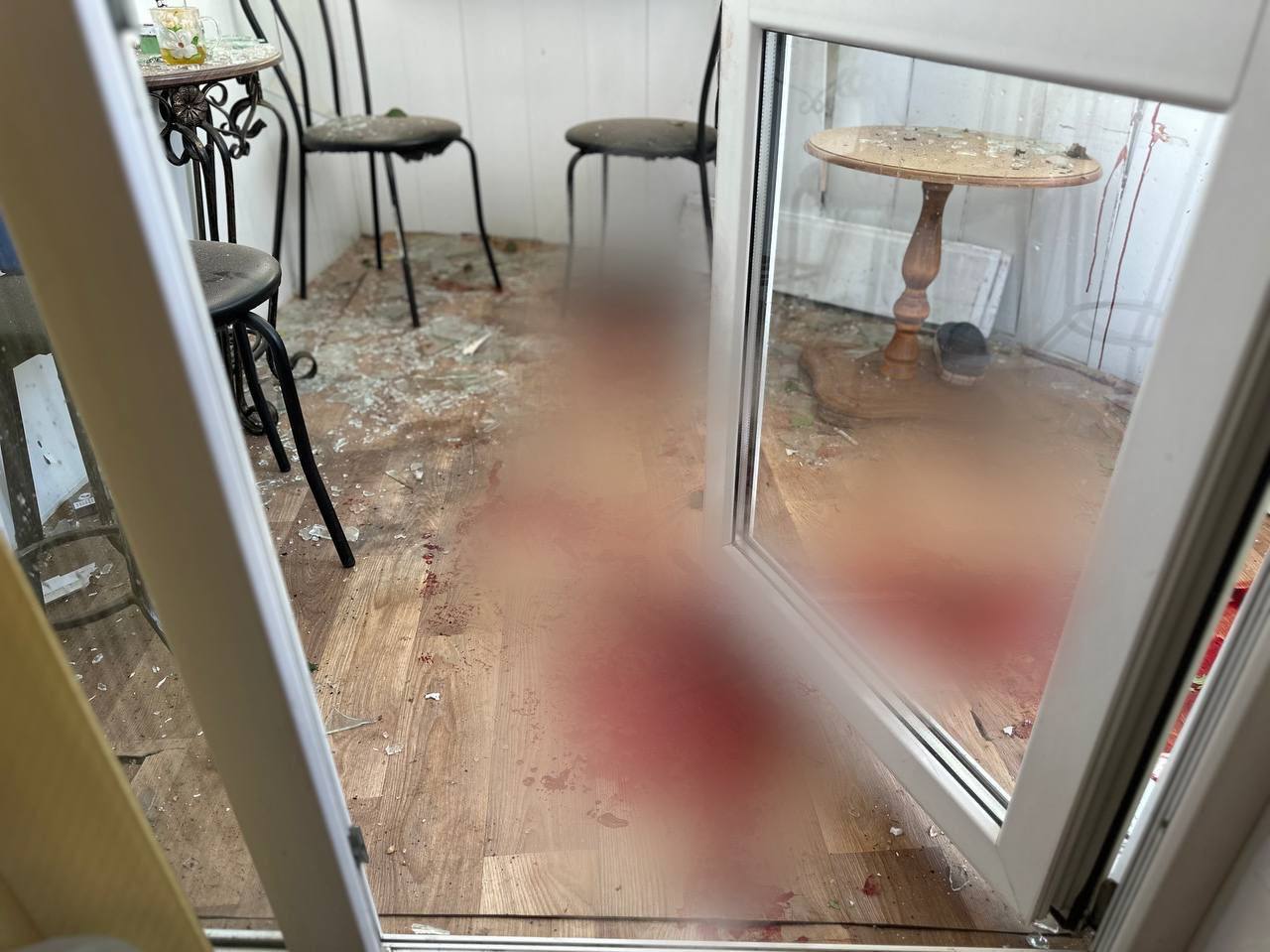 Росіяни атакували лікарню в Херсоні, убивши молодого медика: фото
