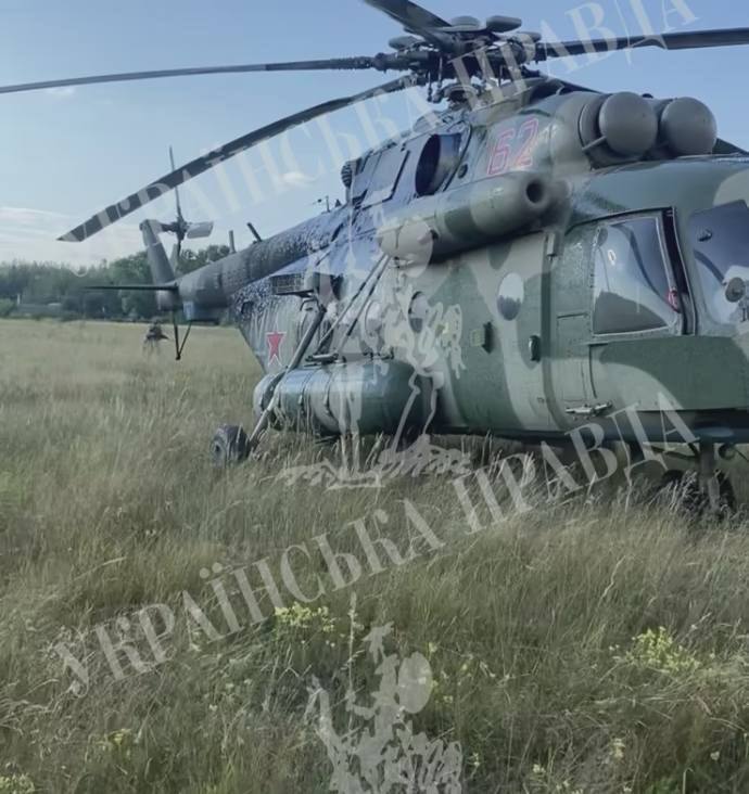 Буданов розповів про долю пілота з Росії, що здався разом з Мі-8