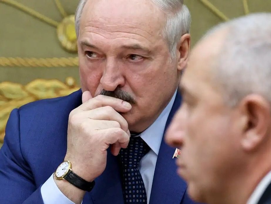 Лукашенко испугался военного переворота и заметушился ➤ Prozoro.net.ua