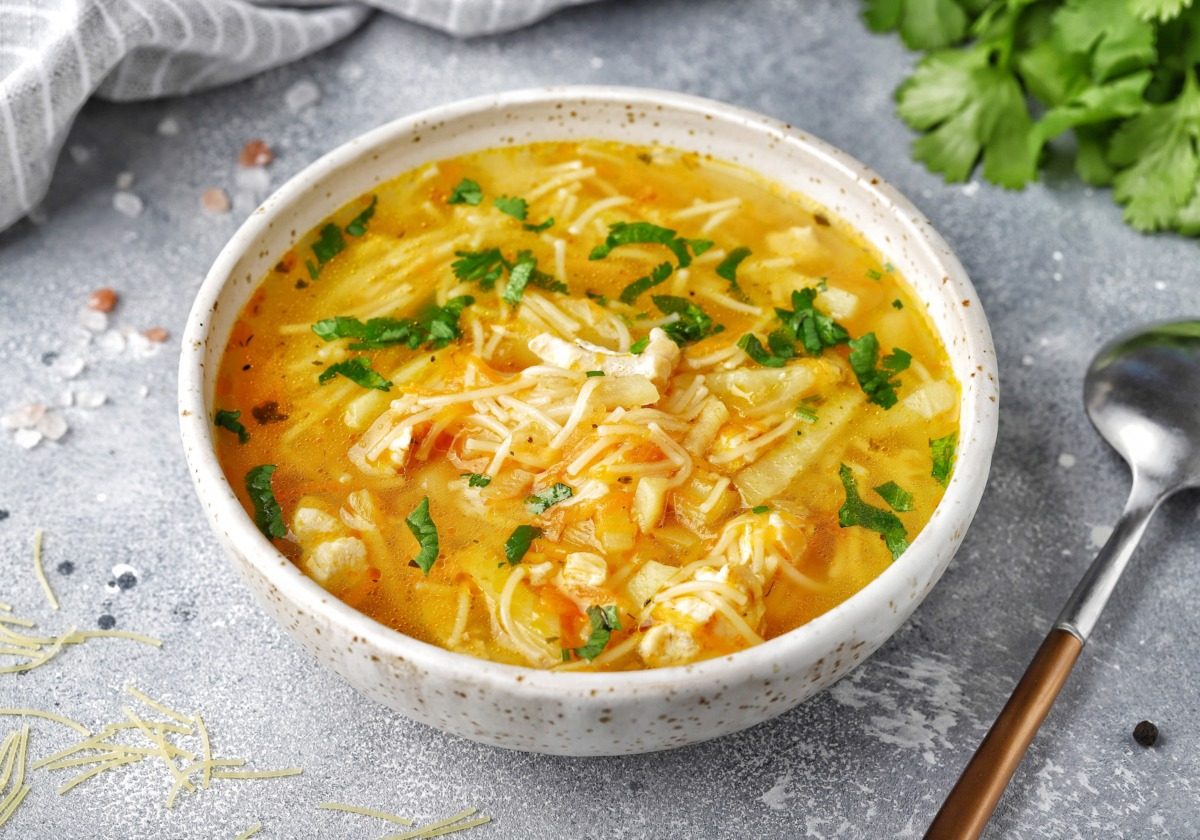 Добавьте это в воду – и получится вкусный бульон: эксперт