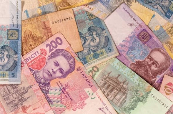 Українцям дали місяць на обмін деяких купюр та монет