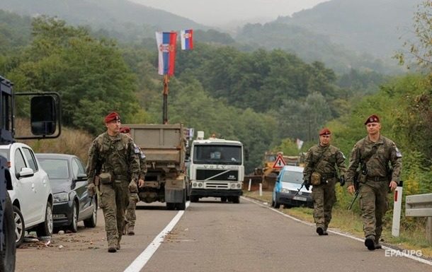 Сербия подтягивает танки и артиллерию к Косово: реакция США