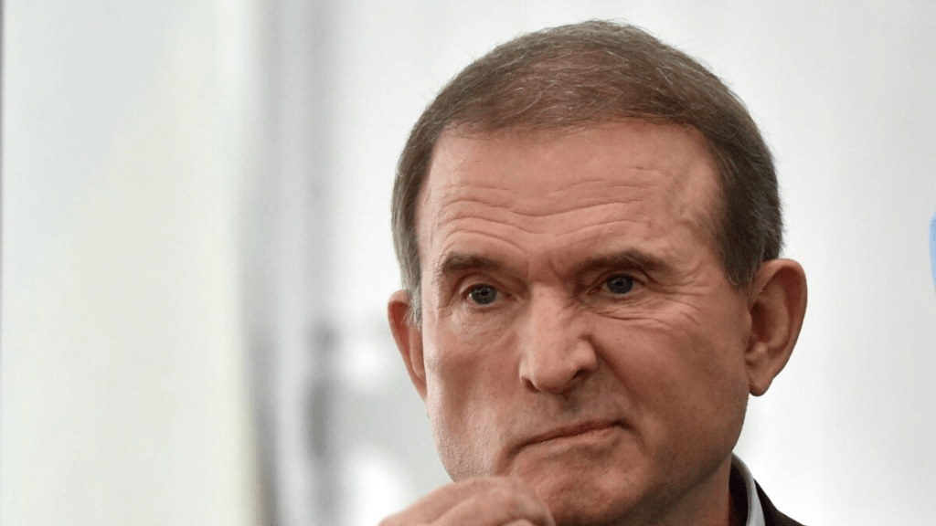Українські політики-зрадники, які після початку повномасштабного вторгнення втекли до РФ