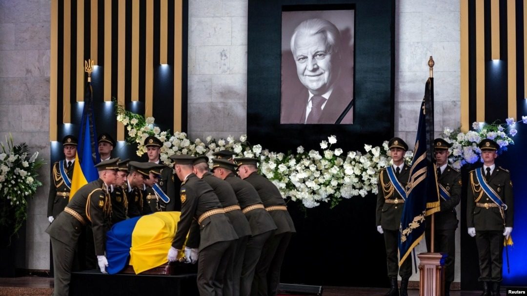 Как выглядит могила Кравчука: шокирующее фото ➤ Prozoro.net.ua
