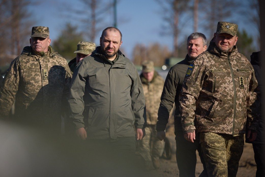 Зеленский прокомментировал нашумевшее заявление Залужного о “тупике” в войне