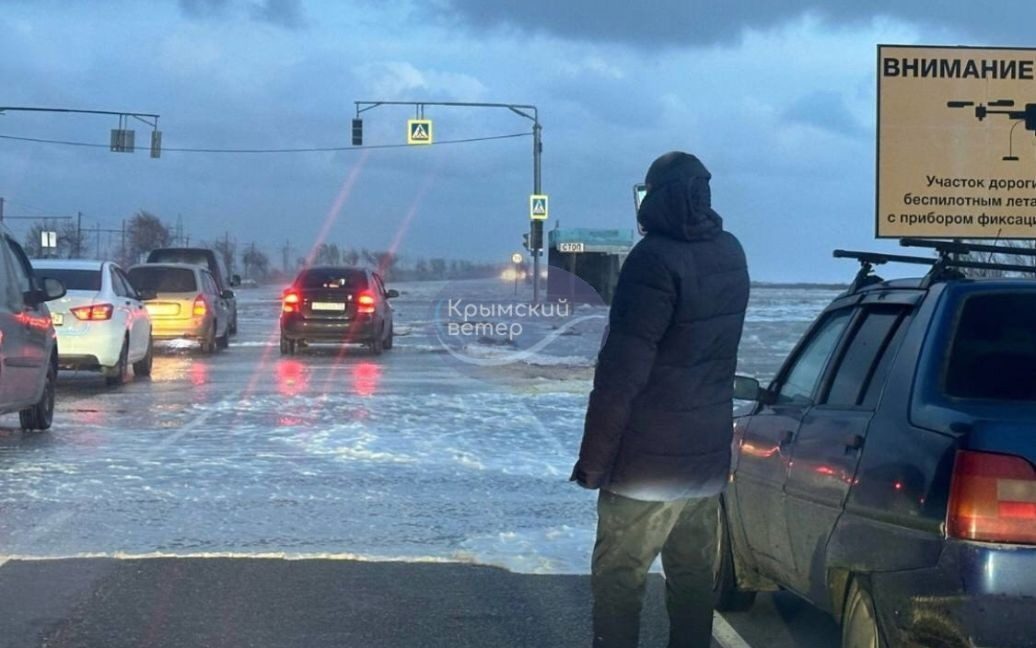 Стихия стирает оккупантов с земли: Евпатория ушла под воду