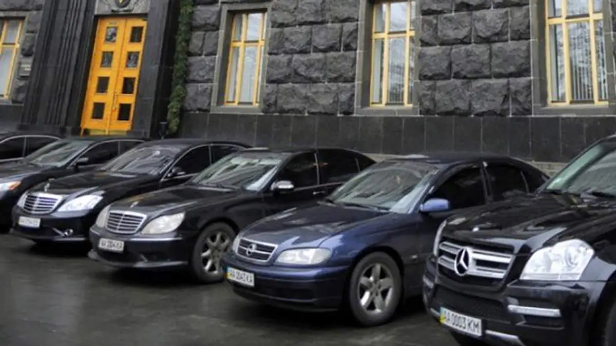У родичів контррозвідника СБУ виявили дорогий автопарк