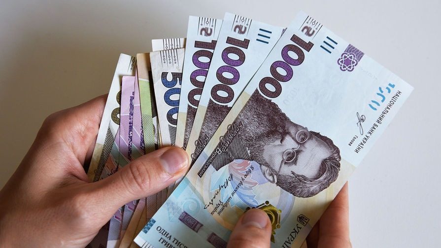 Майже 22 тисячі на місяць: українцям перерахують зарплати у 2024 році