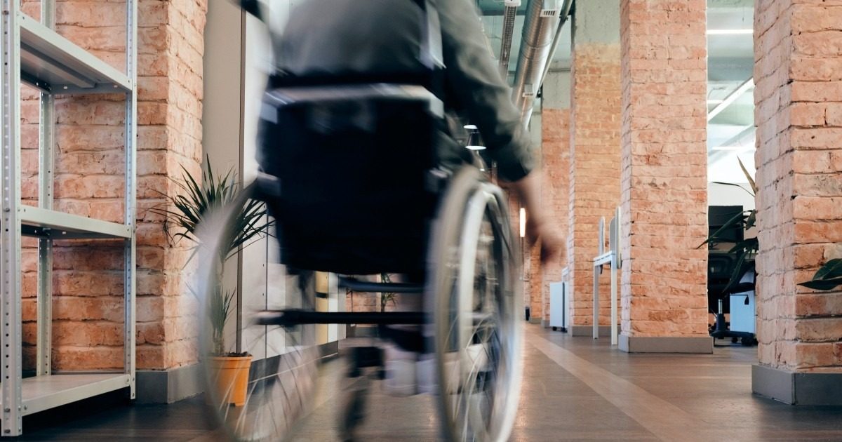 Коштів не вистачає: в Україні можуть скасувати пенсії для інвалідів