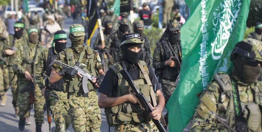 ХАМАС оконфузился с фото кума путина