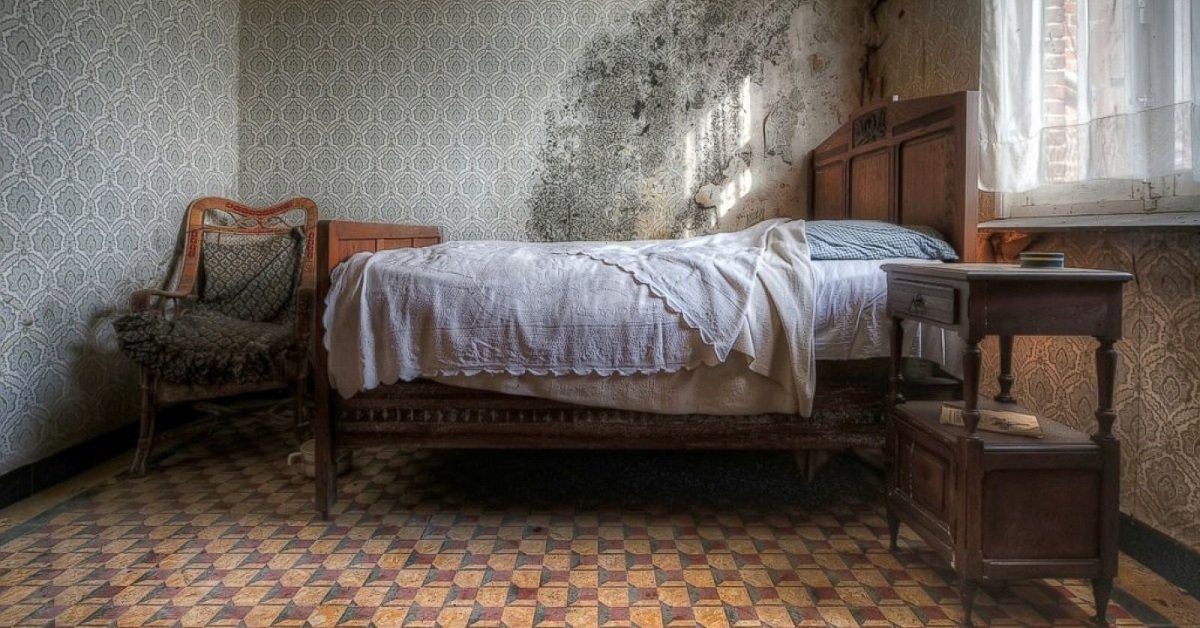 Можно ли спать на кровати, где умер родственник: мнение церкви
