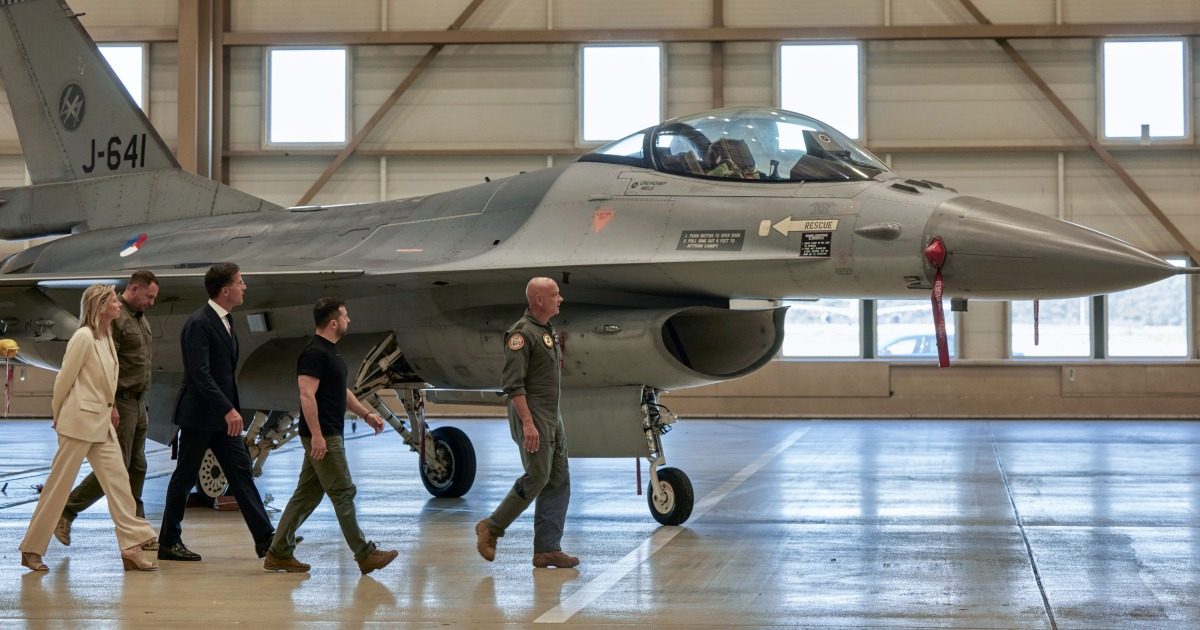 Украина отказывается принимать самолеты F-16: причина
