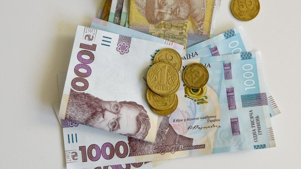 Середня зарплата зросла в Україні: стала відома сума
