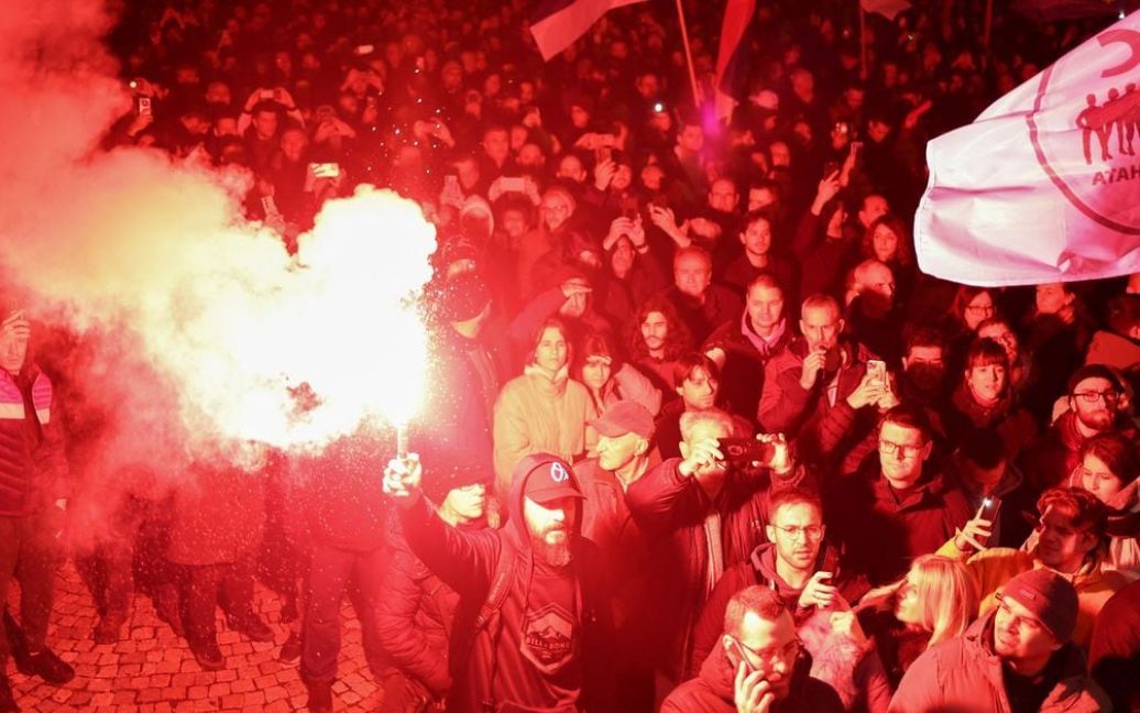 У Белграді люди вийшли на антиурядові протести: що вимагають (фото, відео) ➤ Prozoro.net.ua