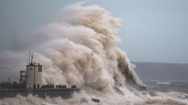 Ученые зафиксировали самую большую «волну-убийцу» за всю историю