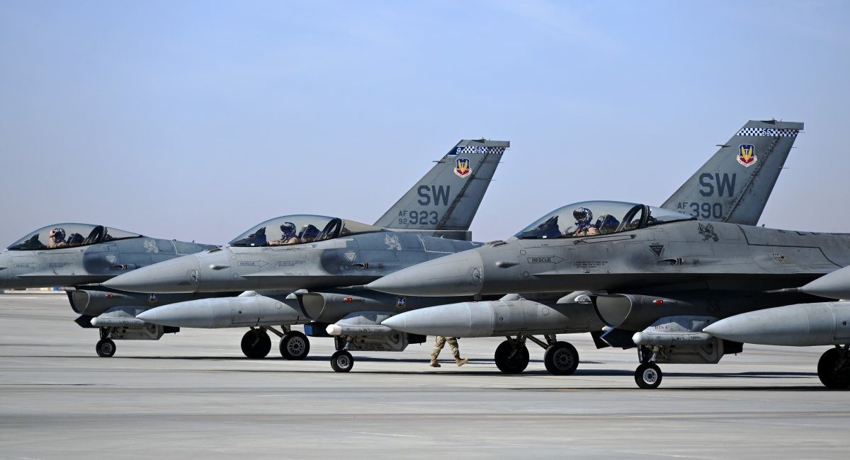 Украина отказывается принимать самолеты F-16: причина