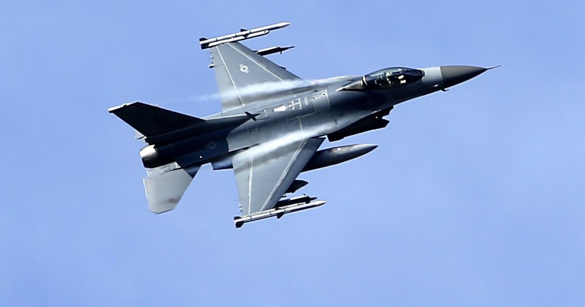 Офіційно: Нідерланди готують передачу перших F-16 Україні