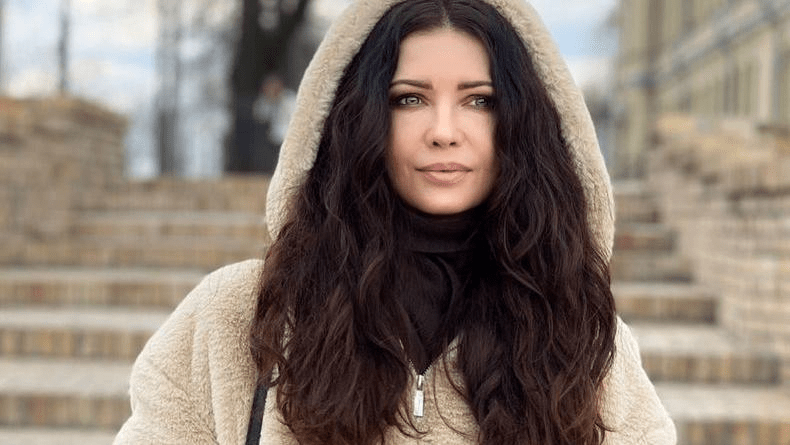 Відома українська співачка шокувала новиною про заміжжя у 18 років