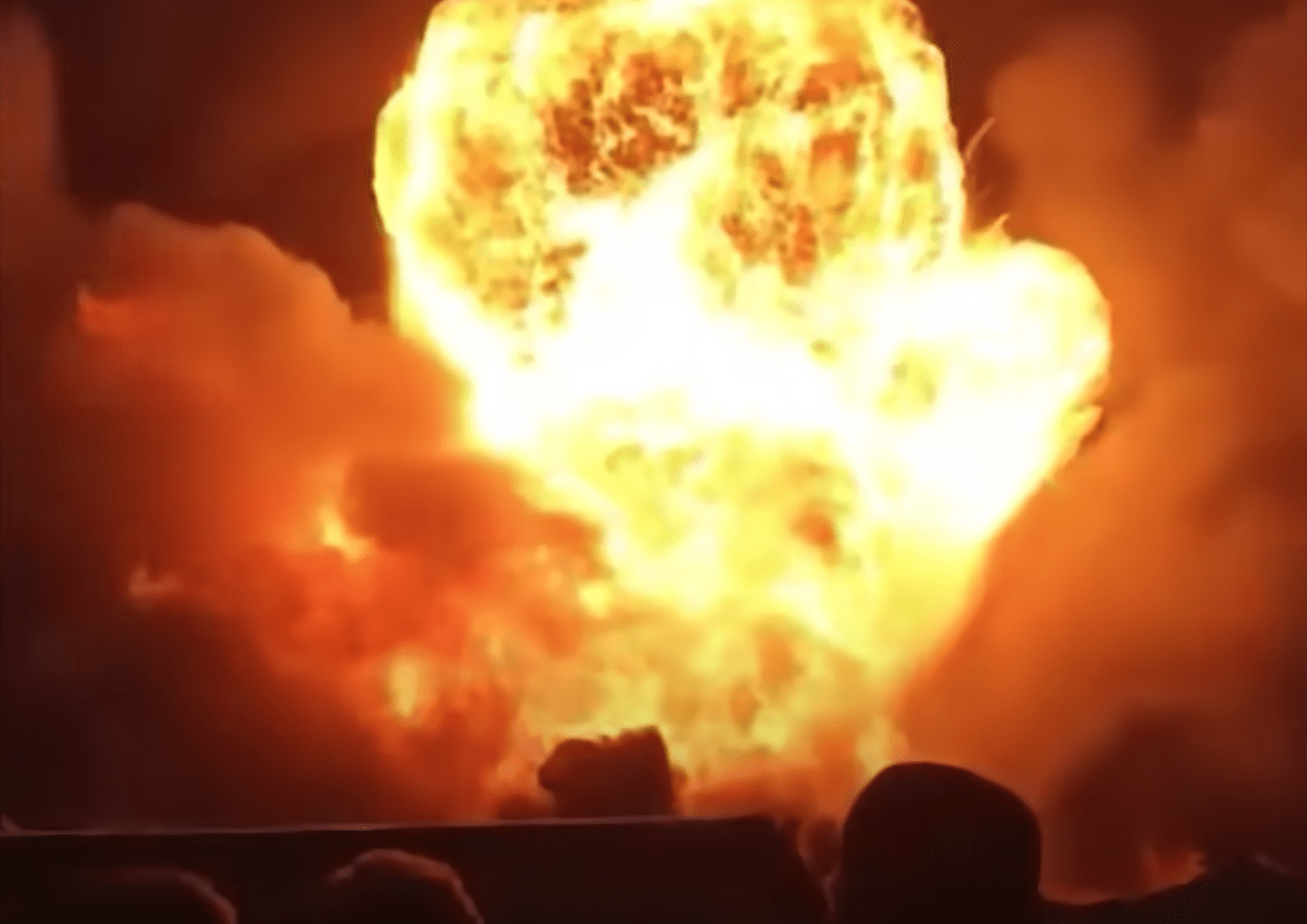 Потужний вибух пролунав у Петербурзі: спалахнув склад із хімікатами ➤ Prozoro.net.ua