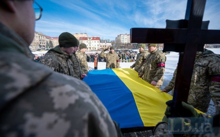 В Україну повернули тіла 77 захисників