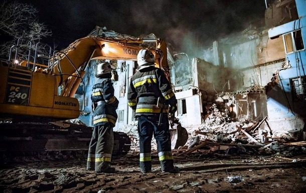 В уничтоженном РФ доме в Киеве сделали странную находку